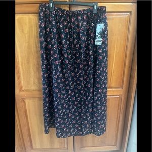 NWT size 2x black floral long skirt 100% rayon